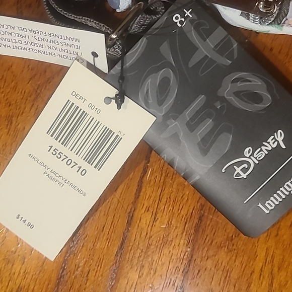 Disney lounge fly nwt - Picture 3 of 3